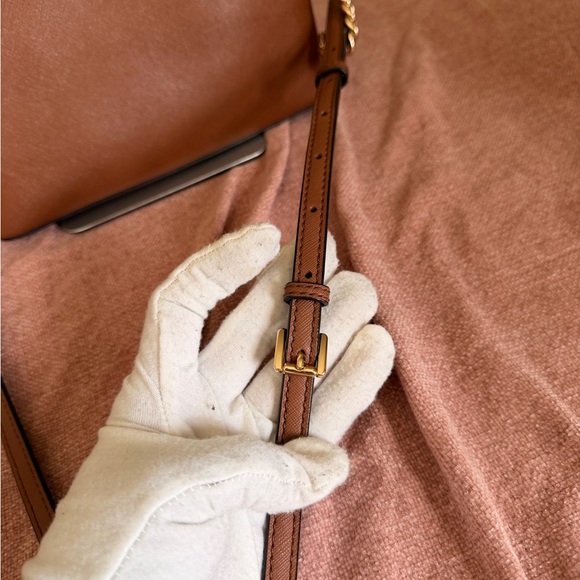 Michael Kors Jet Set Travel Medium Dome Crossbody Bag - Picture 8 of 16